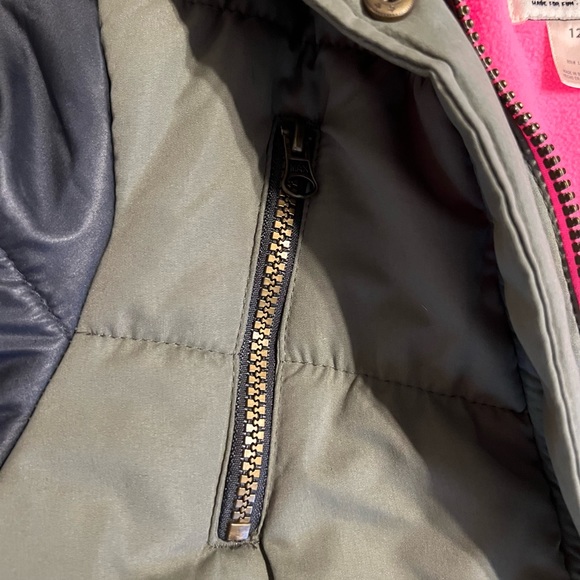 Oshkosh Faux Fur Hooded Girls Parka / size 12 / - Picture 7 of 8